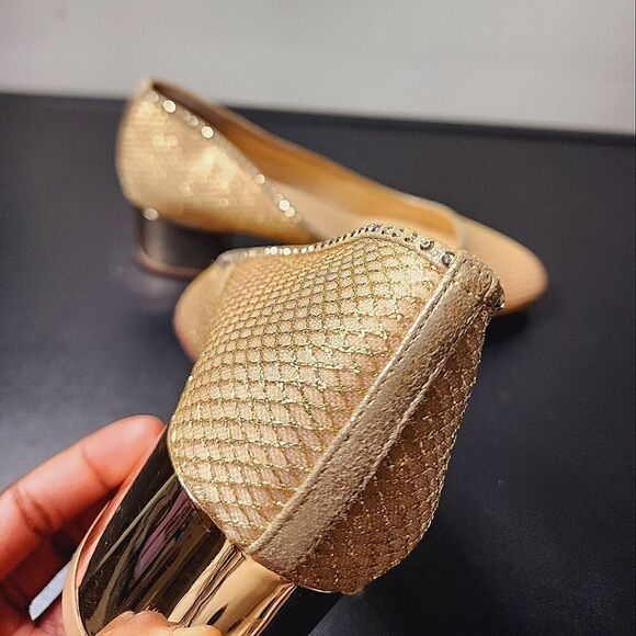 Vince Camuto - Picture 4 of 16